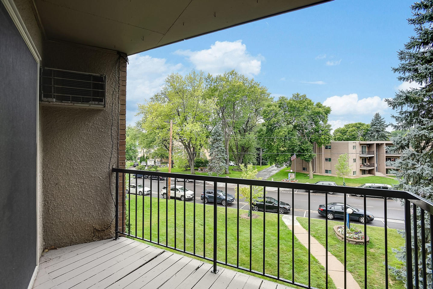 Caravelle Apartments Image 17