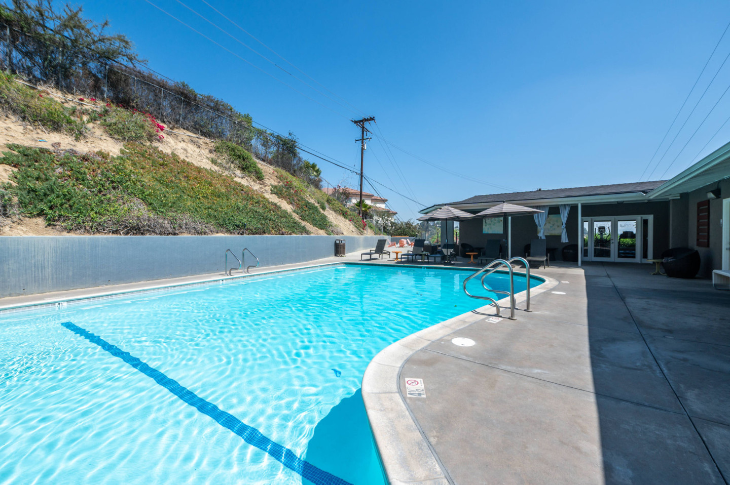 Emerald Hills Apartment Homes Image 4