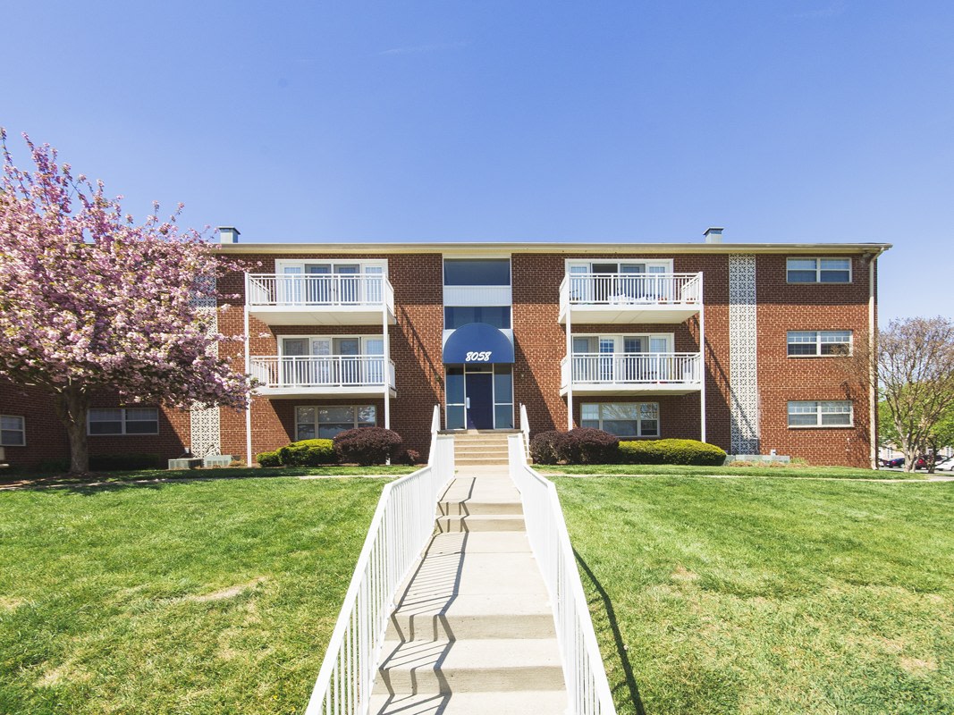 Westgate Apartments & Townhomes Image 10