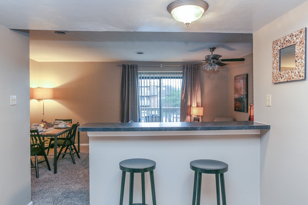 Cedar Point Apartments Image 4