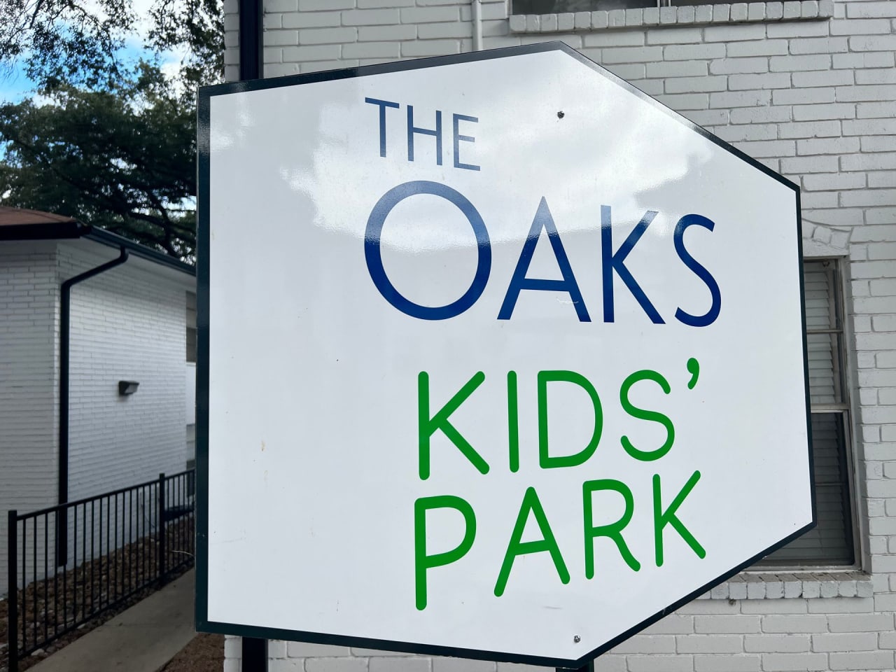 Oaks at Medical Center Image 50