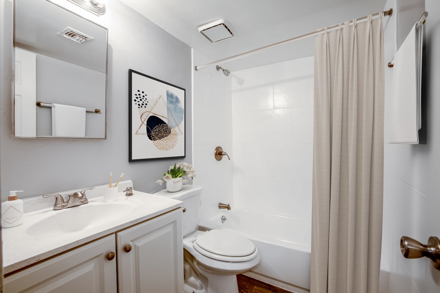 Radius Apartments Image 7