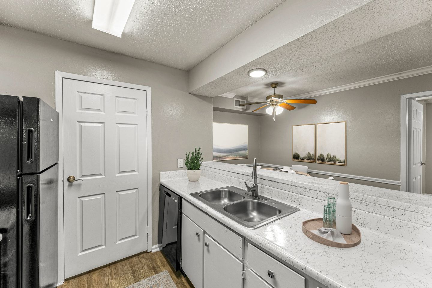 5636 Apartment Homes Image 36