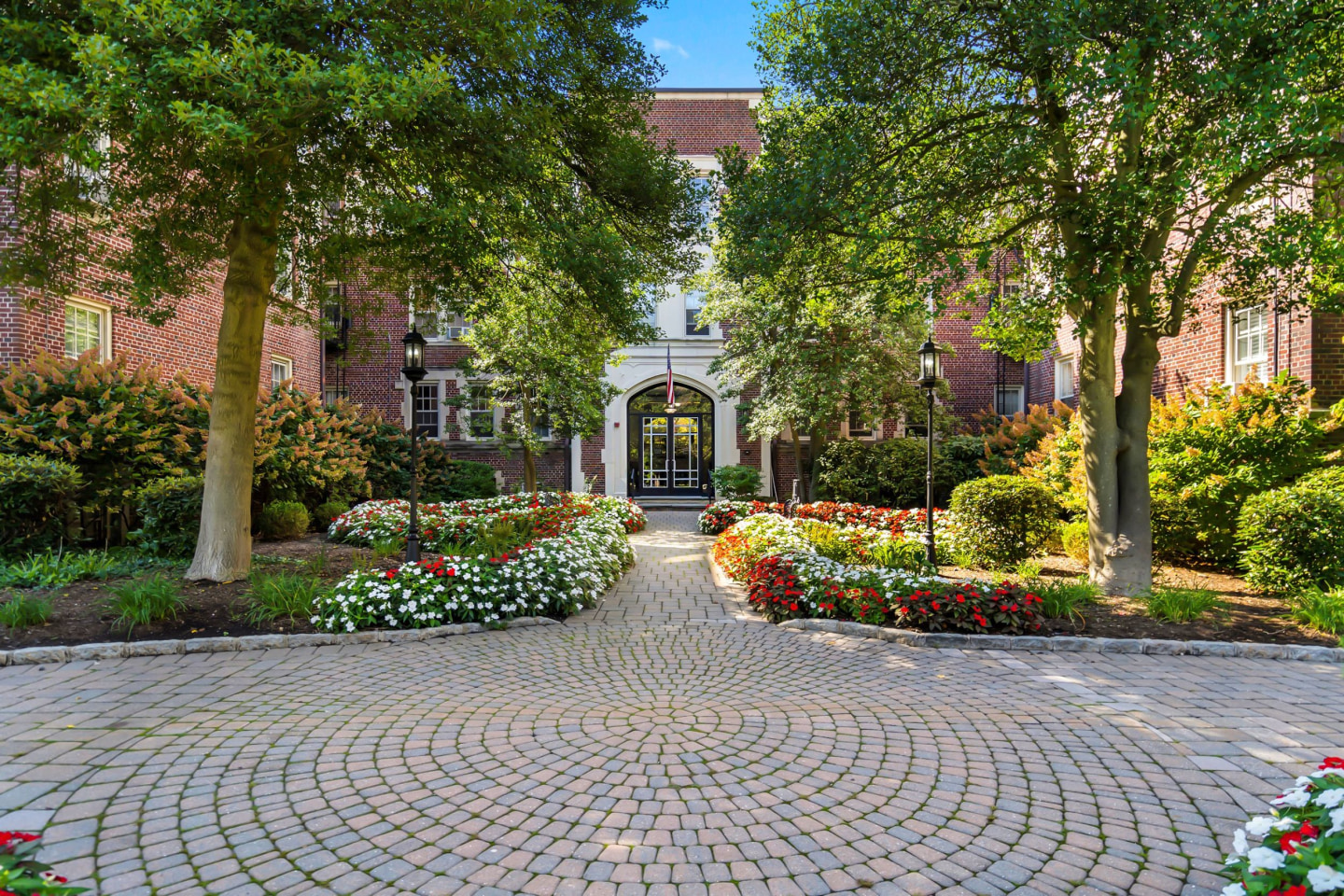 Worthington House Apartments Image 16