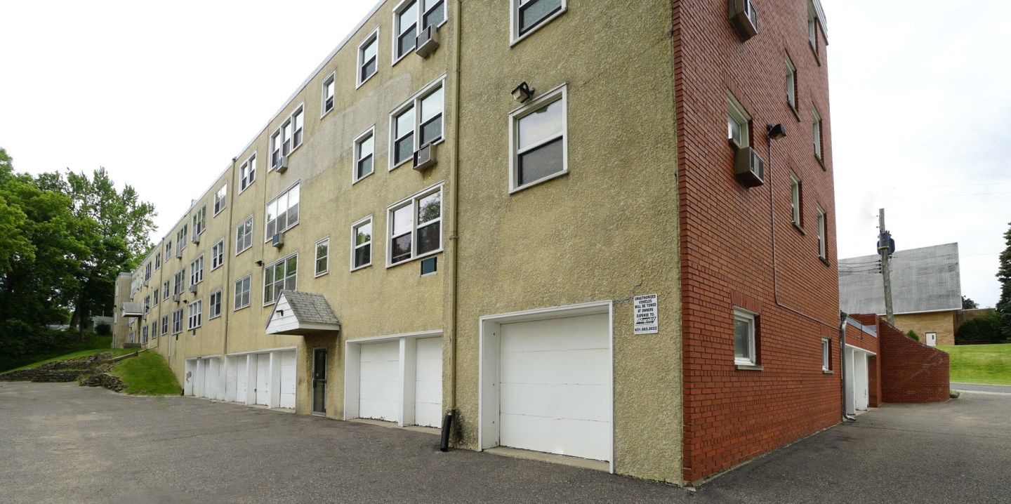 Colonial Terrace Image 23
