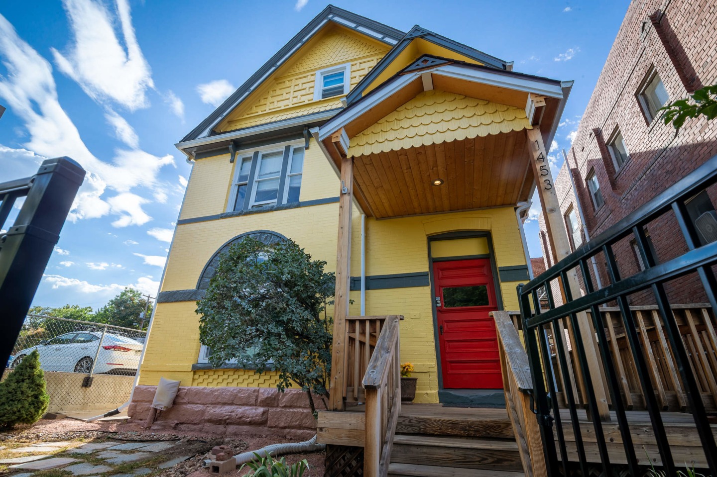 The Yellow House Image 9
