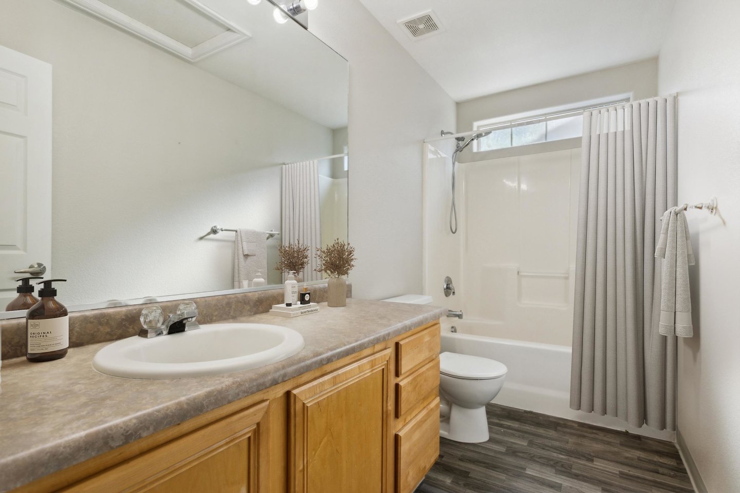 Arbor Garden Townhomes Image 58