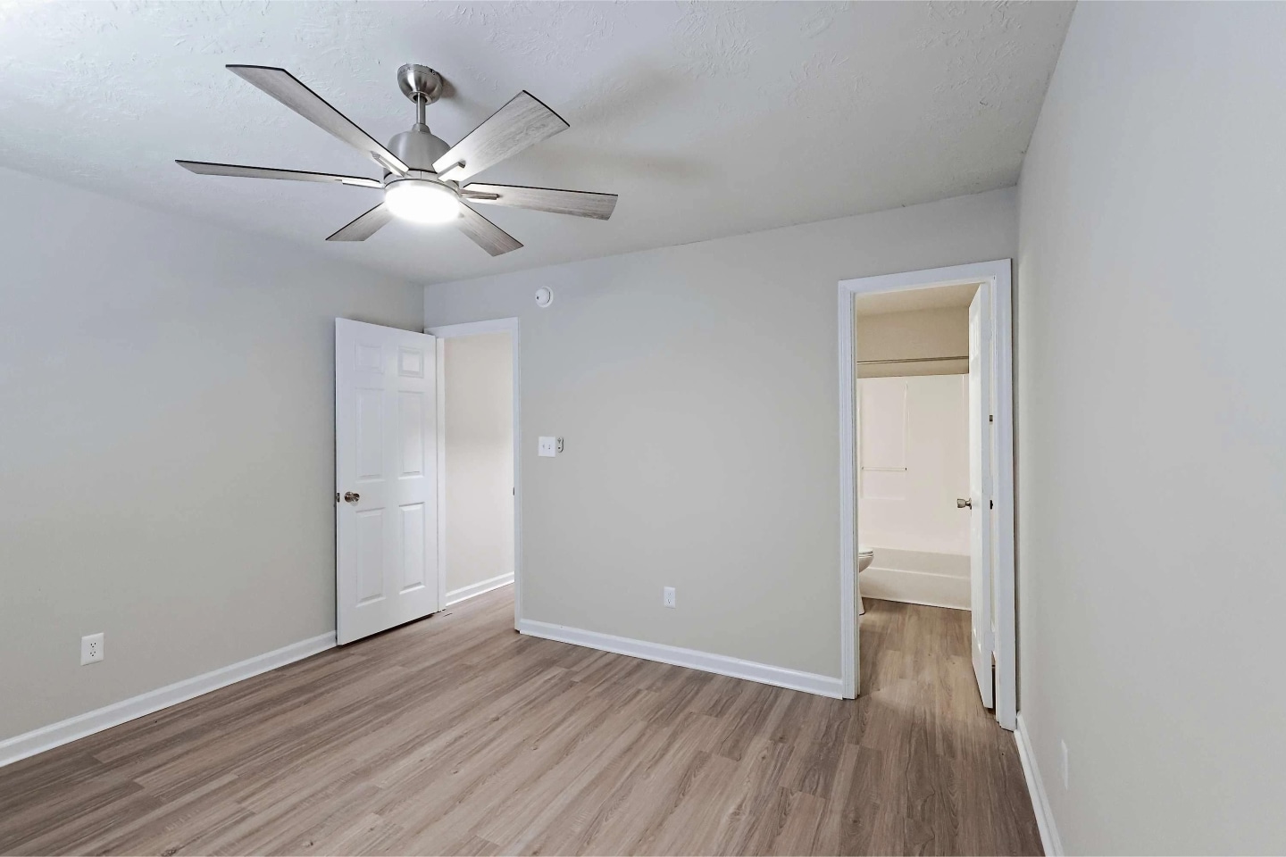 Sanctuary Apartments Image 13