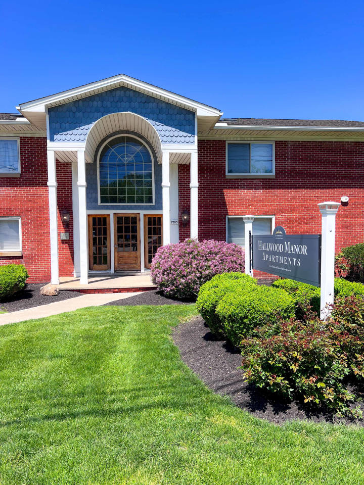 Hallwood Manor Apartments Image 9