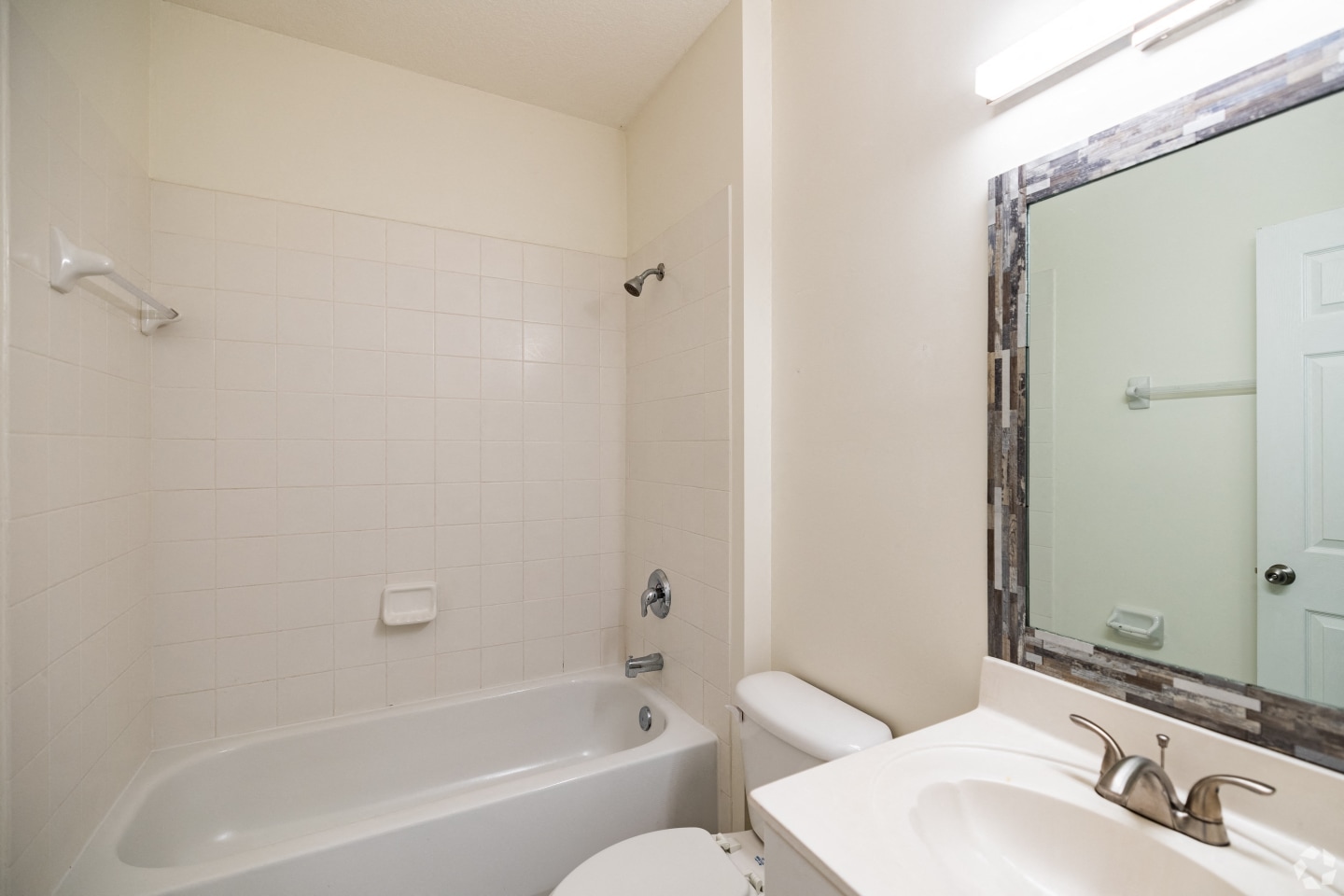 CLO Venice at Crystal Lakes Image 6