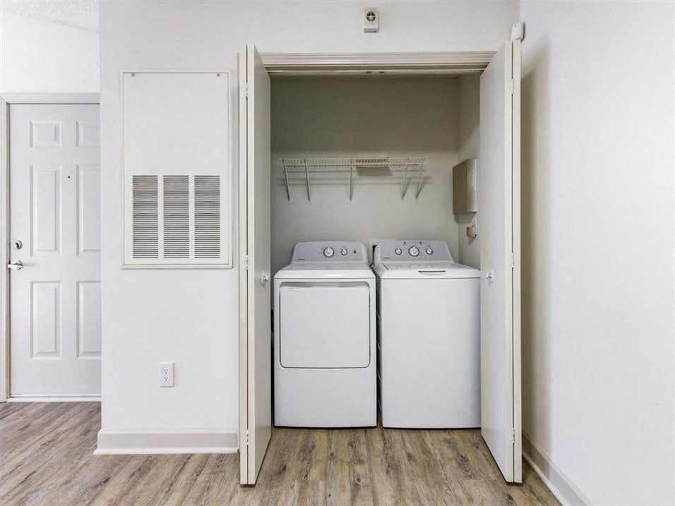 The Landing Apartment Homes Image 13