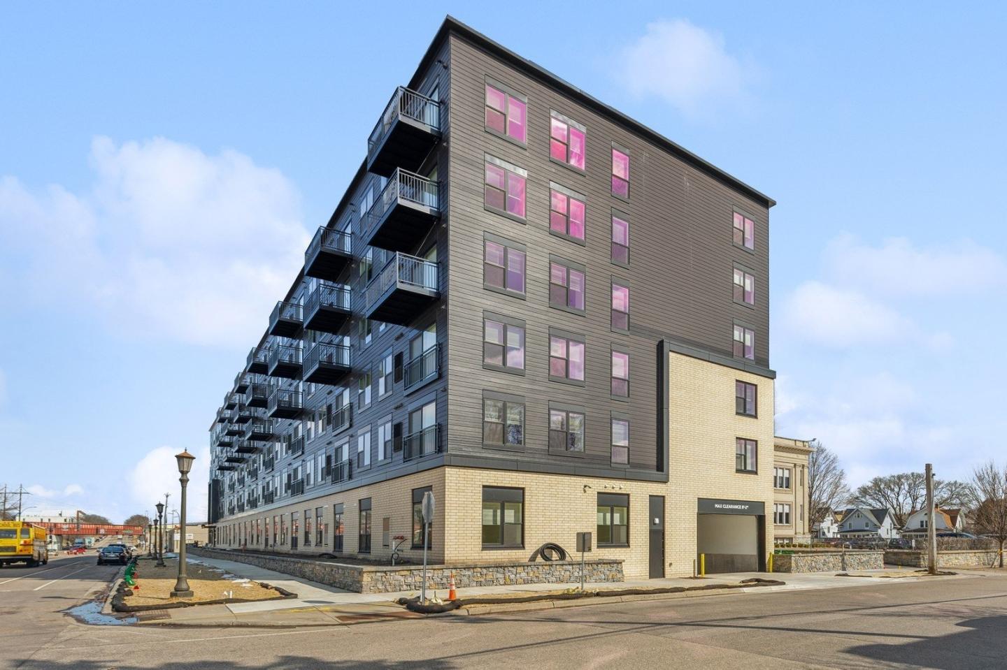 Marshall Avenue Flats Image 32