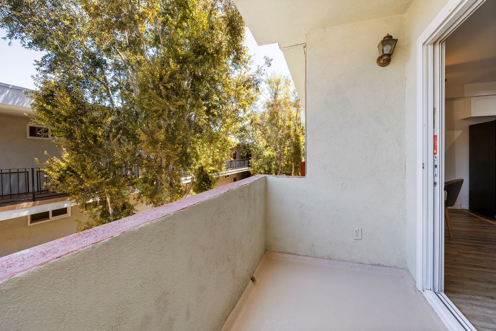 Lombardi Apartments Image 24