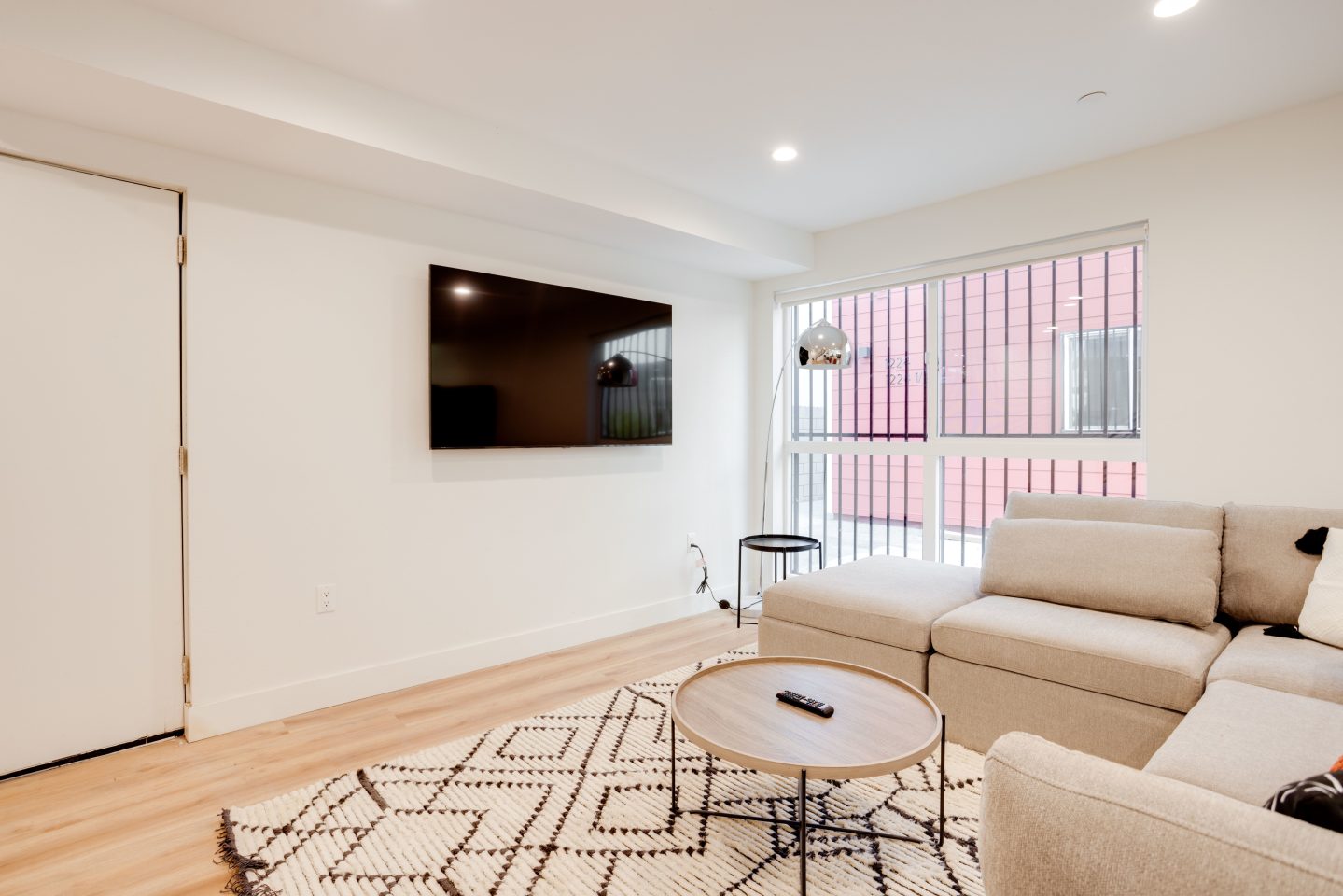 1224 W 37th Place - Co-Living Image 23