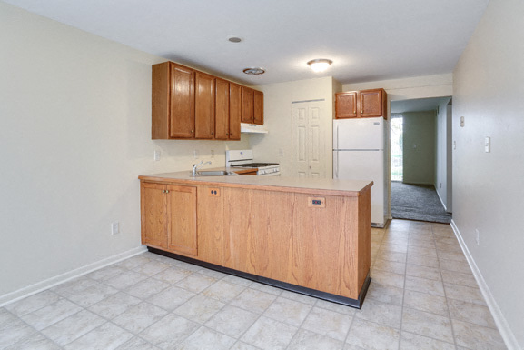 Amherst Manor Image 2