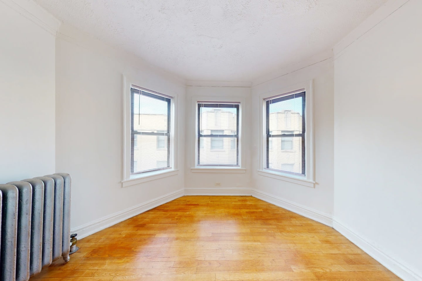 5415 S. Woodlawn Avenue Image 3