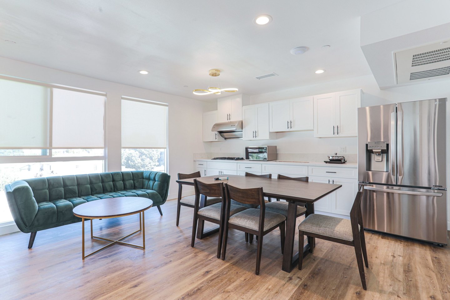 1534 W 35th Street - Co-Living Image 4