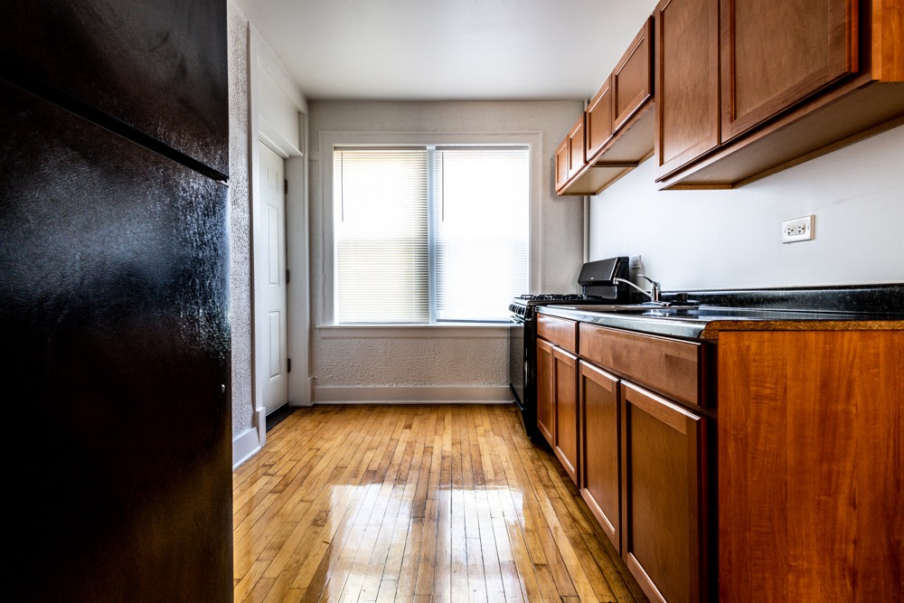 8057 S Laflin Ave Image 6