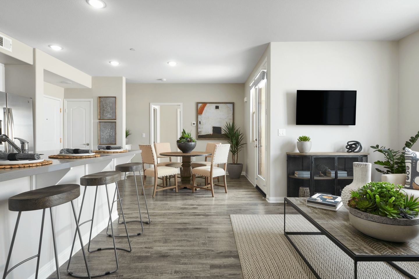 Mitchell Place Apartments Image 5