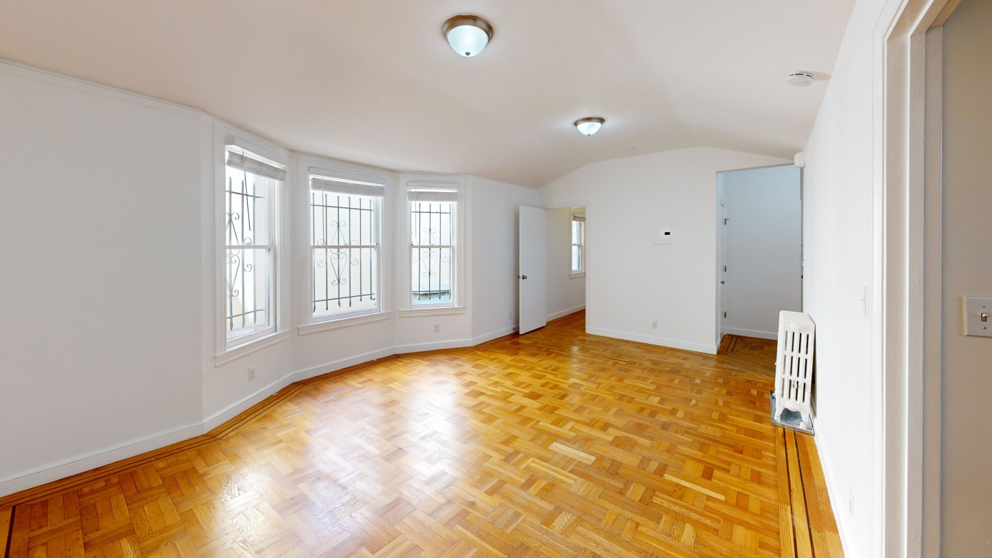 915 Pierce Image 18