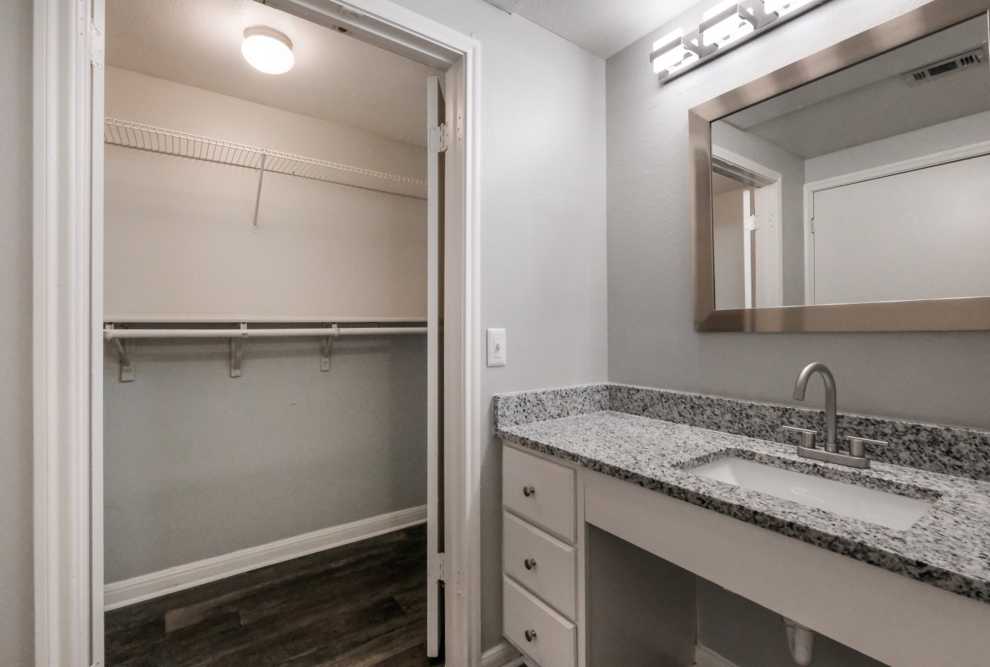 Castle Hills Townhomes Image 47