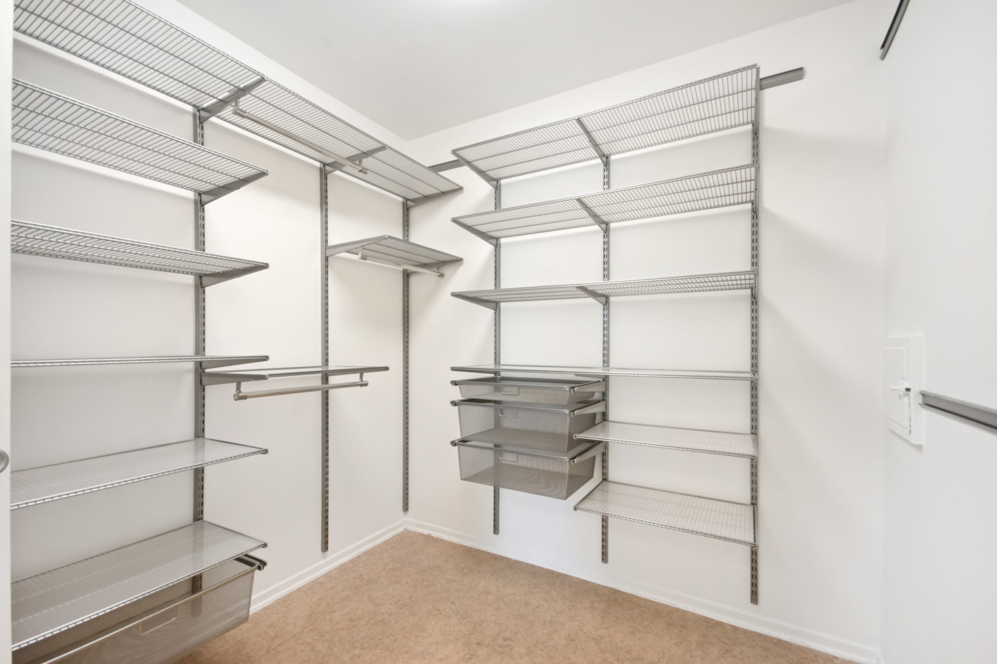 66 Pearl Image 12