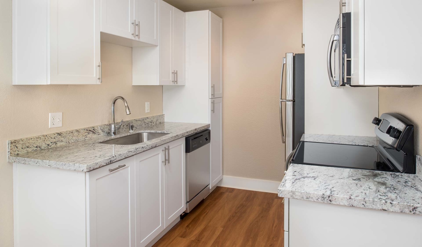 Pacifica Park Apartments Image 3