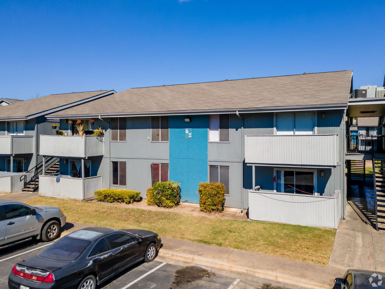 Aubry Hills Apartments Image 3