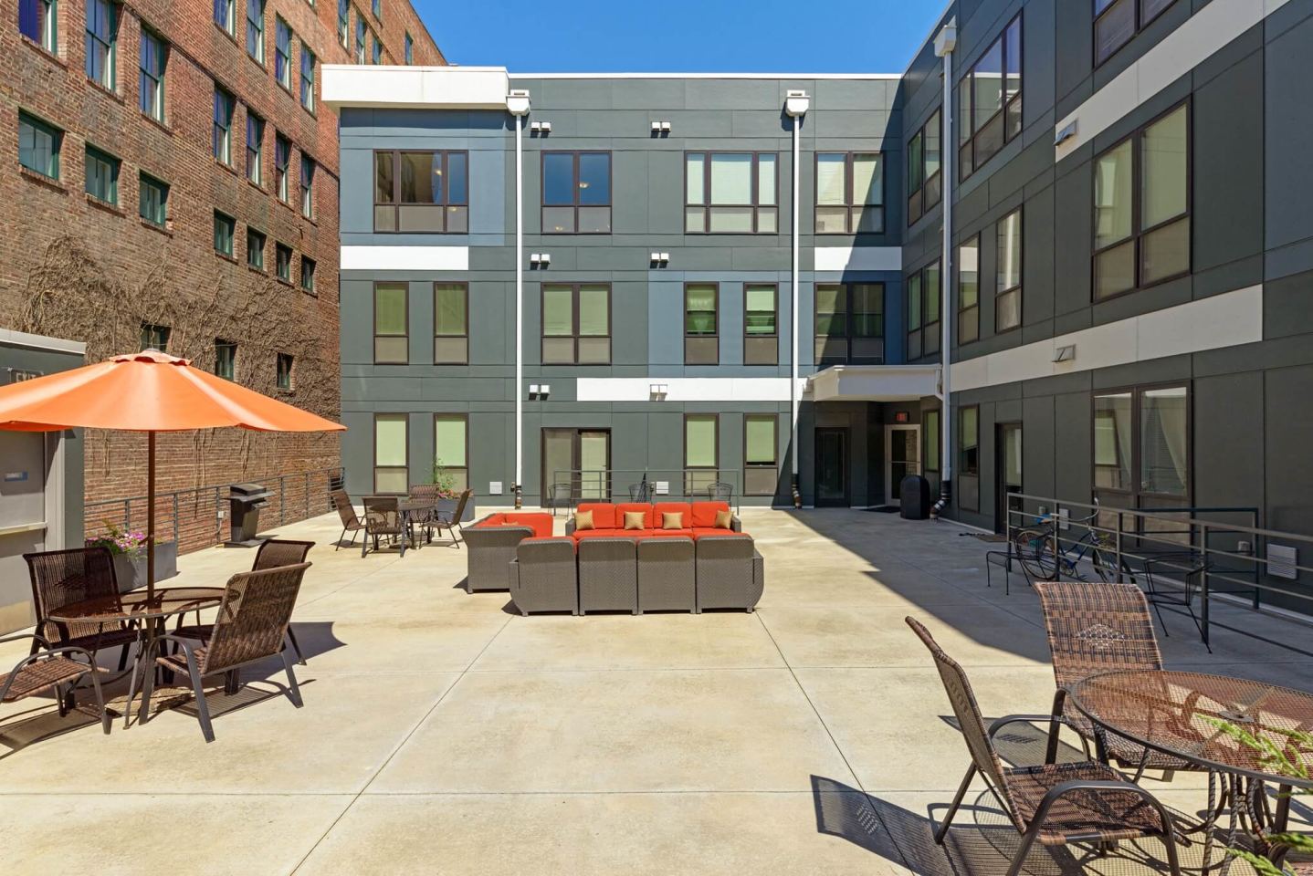 L14 Flats Image 30