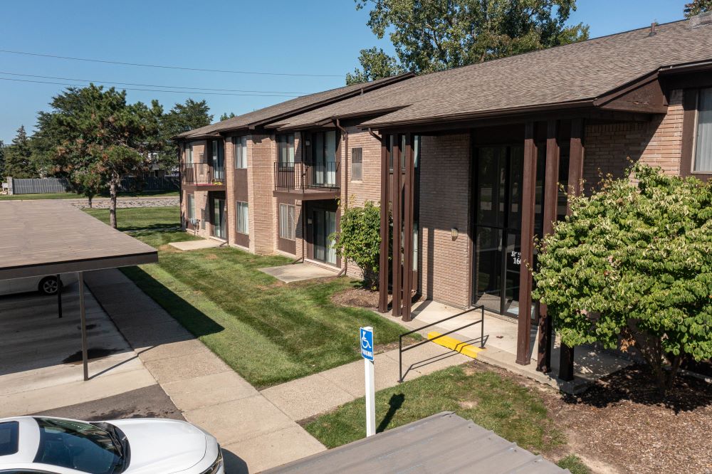 Keswick Manor Apartments Image 2
