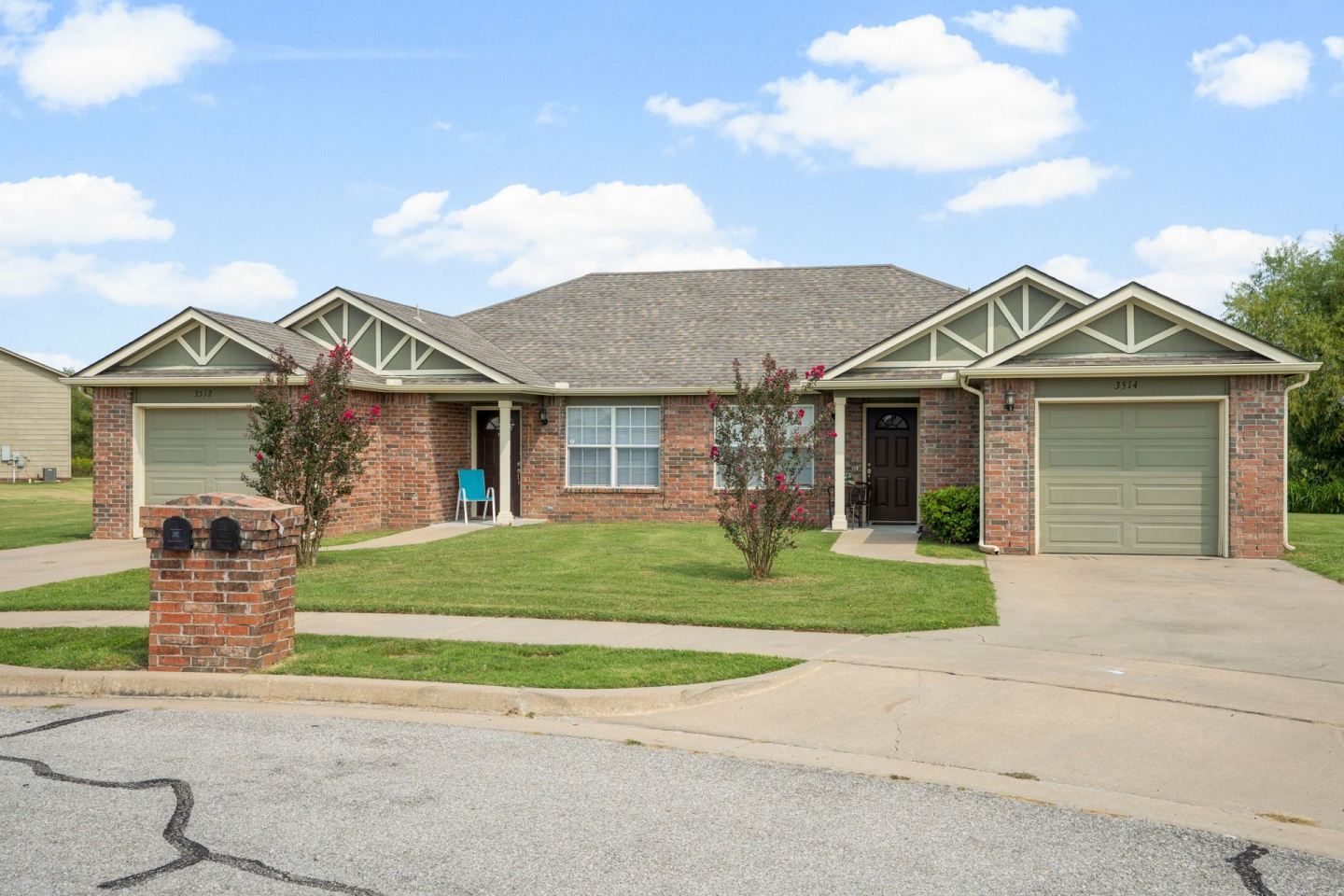 Glen Eagle Duplexes Image 5