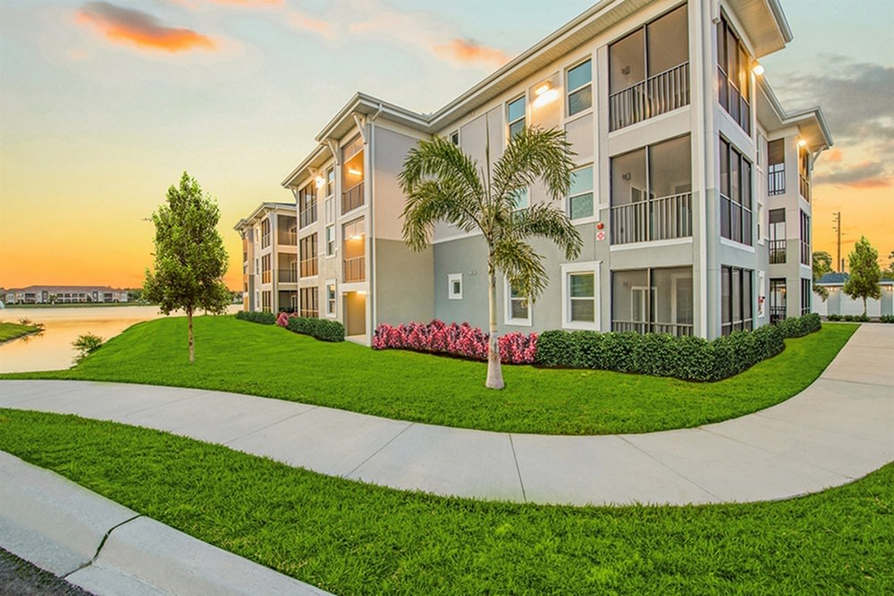 Charlotte Commons Apartments Image 4
