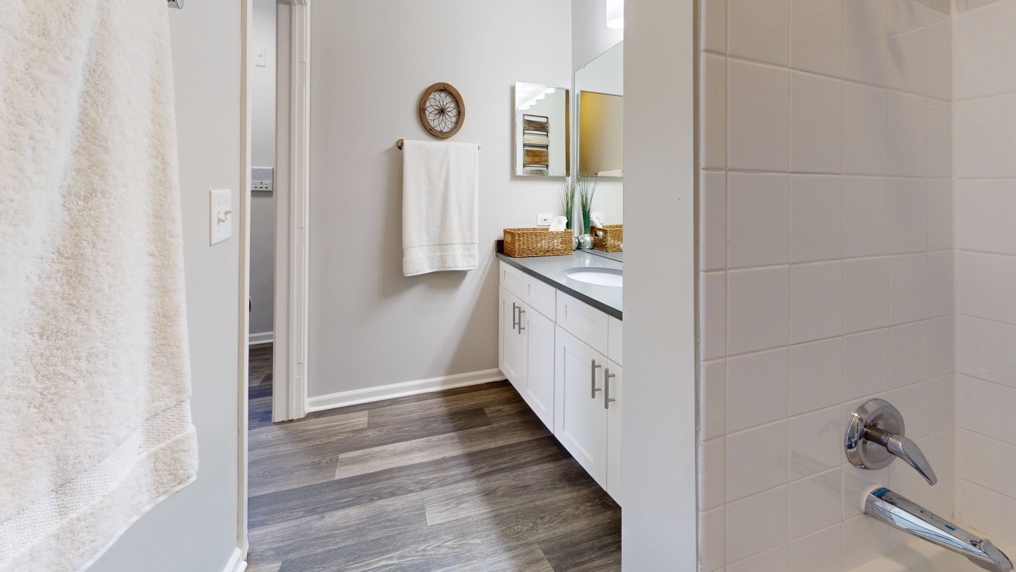 Dwell At Naperville Image 12