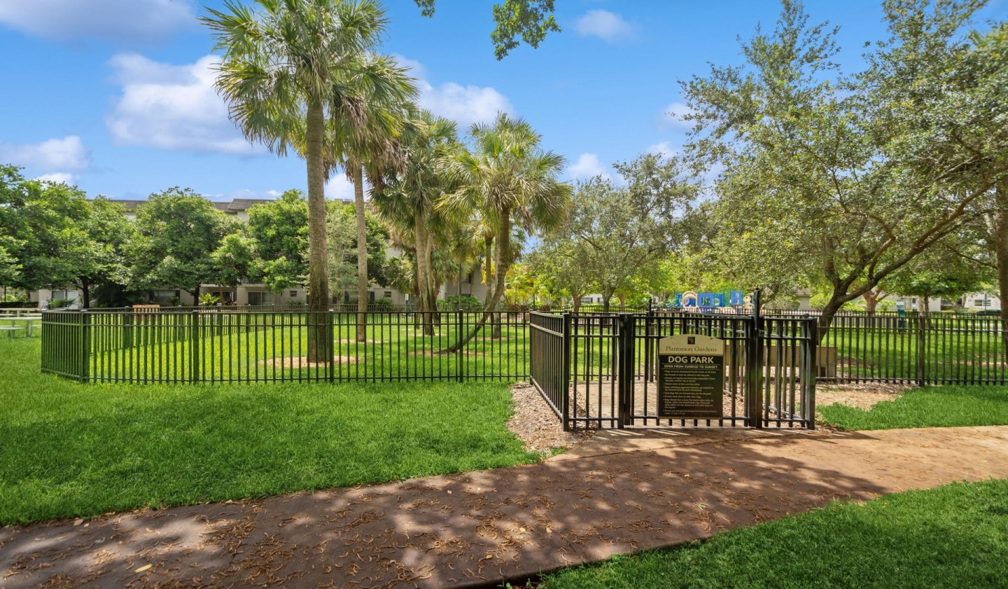 Plantation Gardens Apartment Homes Image 14