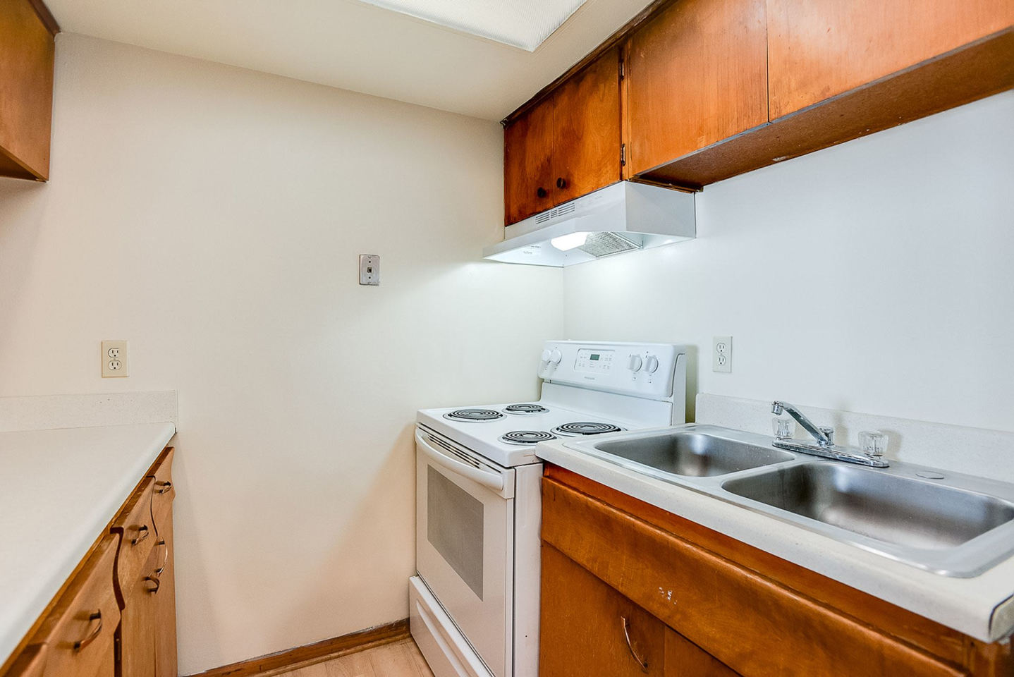 424 W 24th Street Image 5