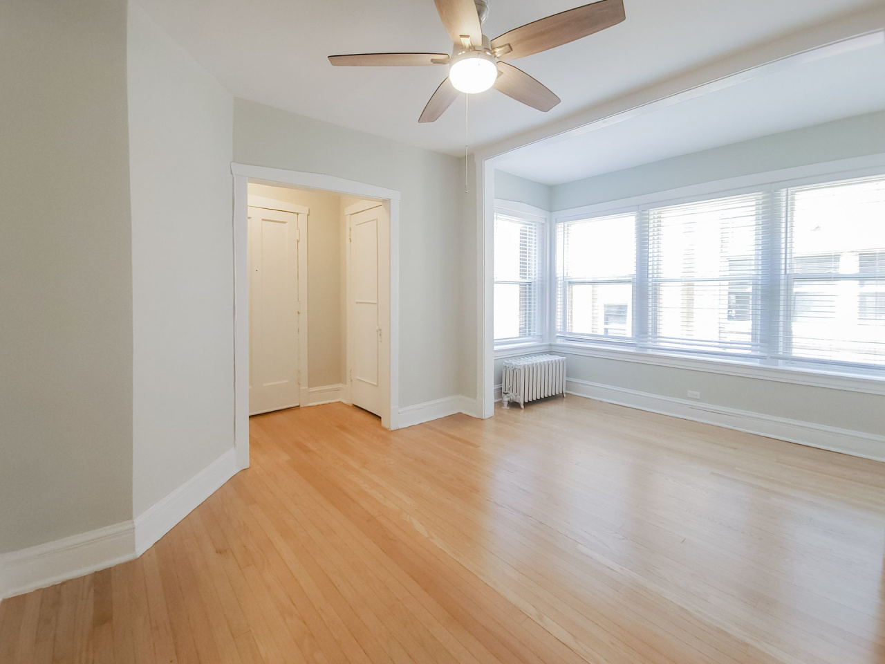 5055-61 N Damen Image 7