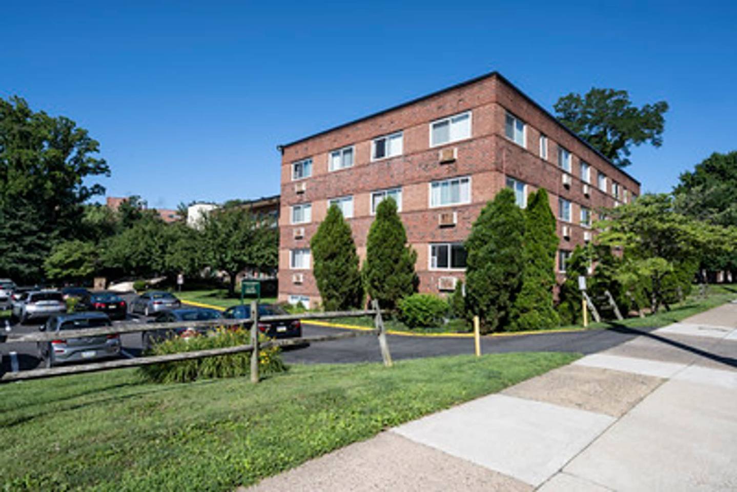Walnut Terrace Image 2