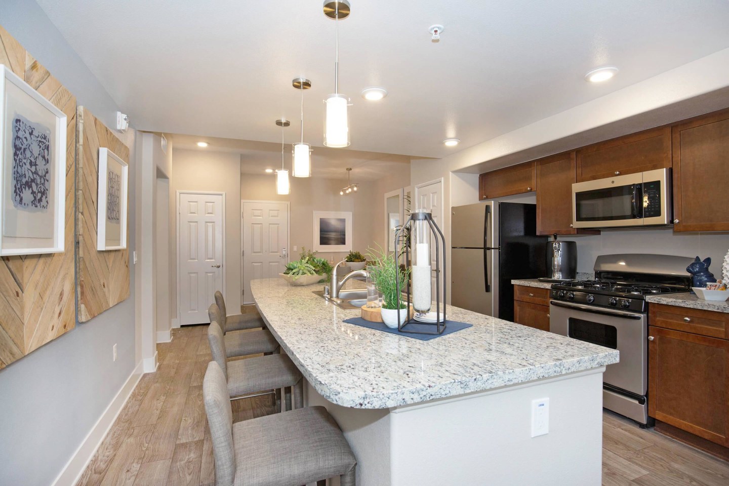 Sendero Gateway Apartment Homes Image 11