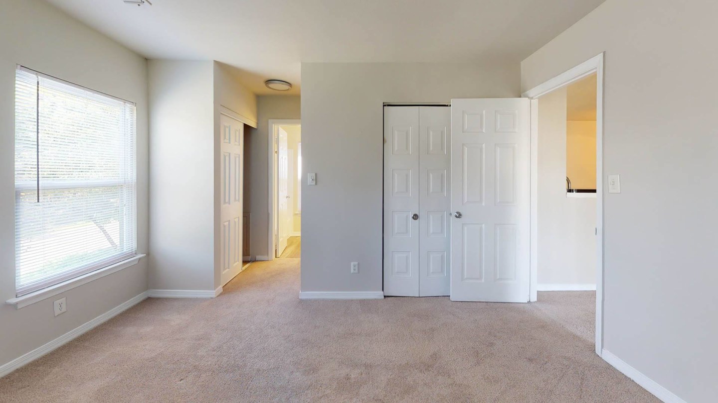 Montclair Apartments Image 16
