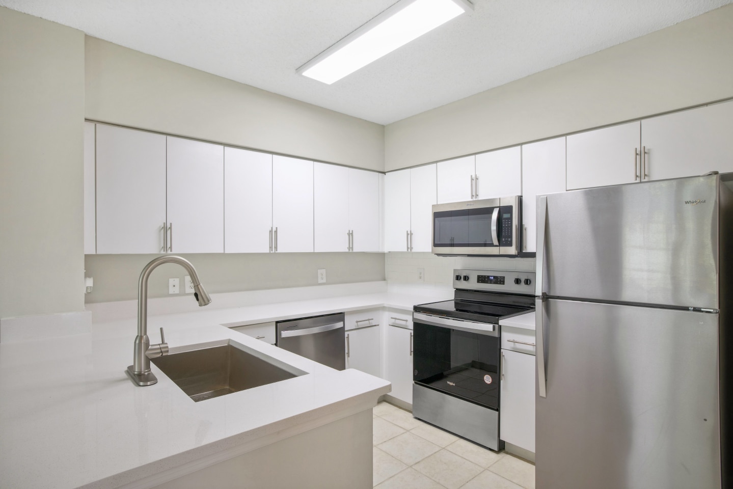 Miramar Lakes Apartments Image 9