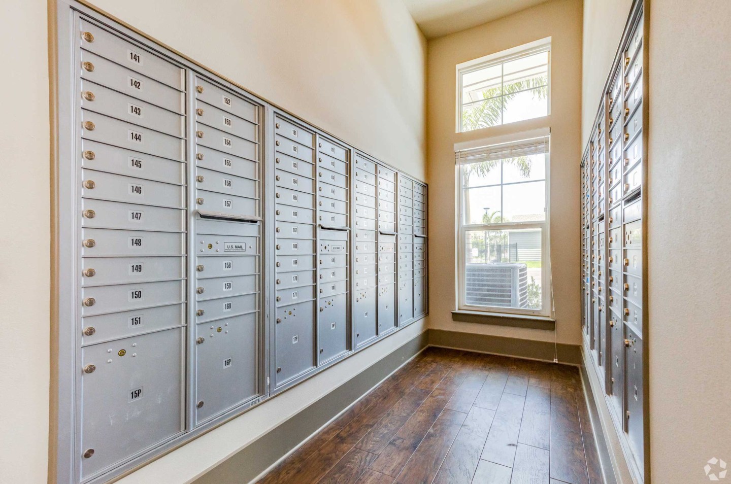Shoreview Waterfront Apartments Image 23