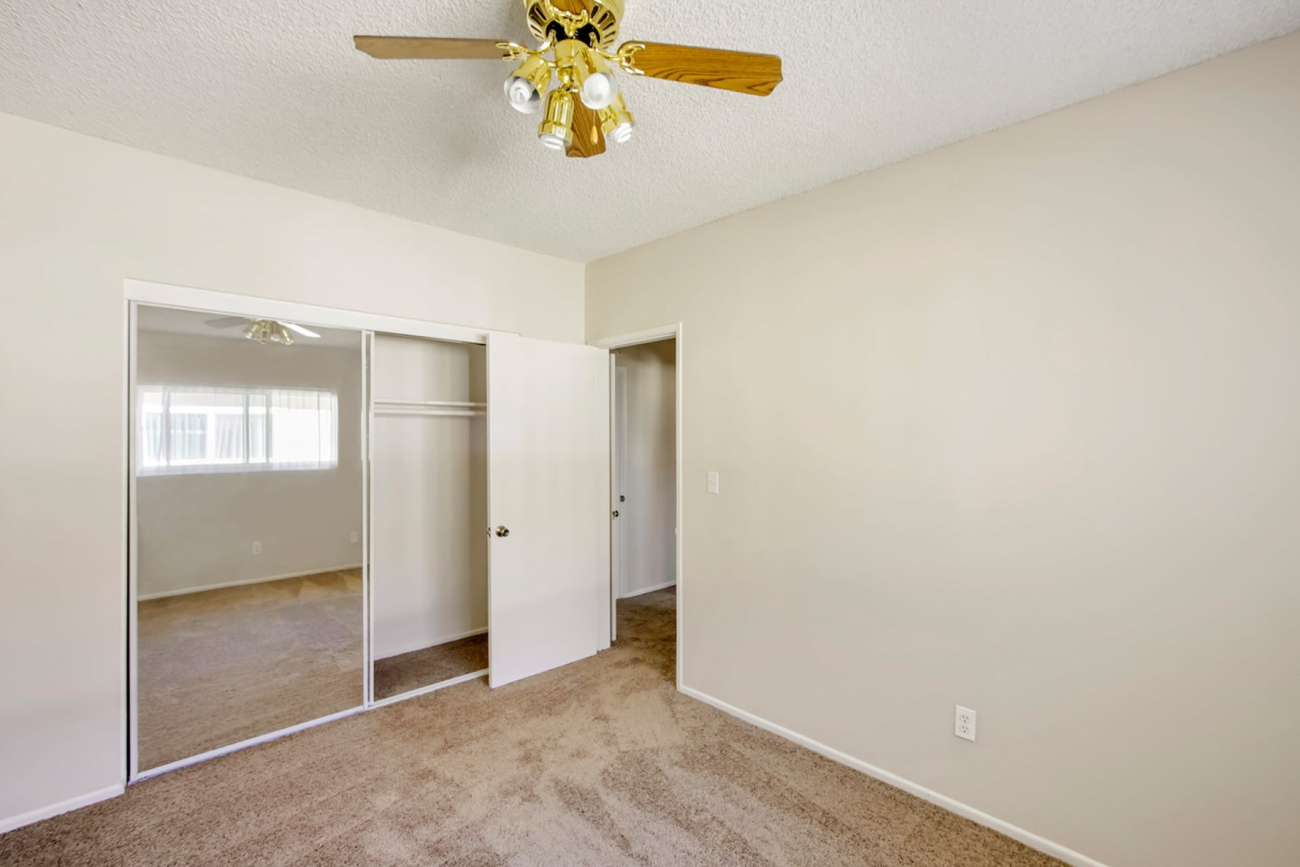 Villa Toscana Apartment Homes Image 9