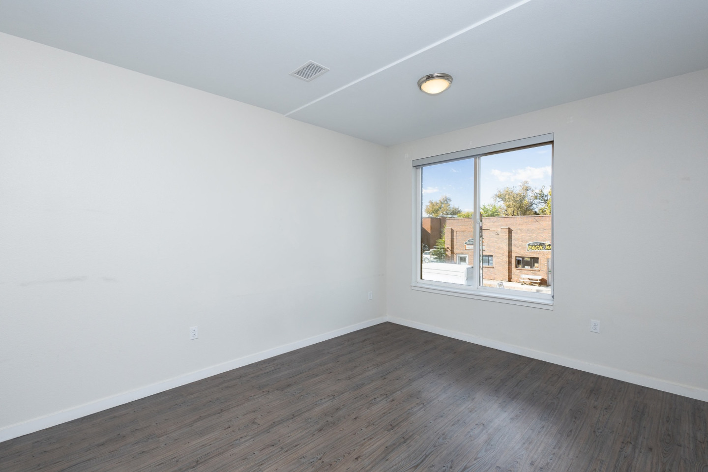 Colewood Apartments Image 5