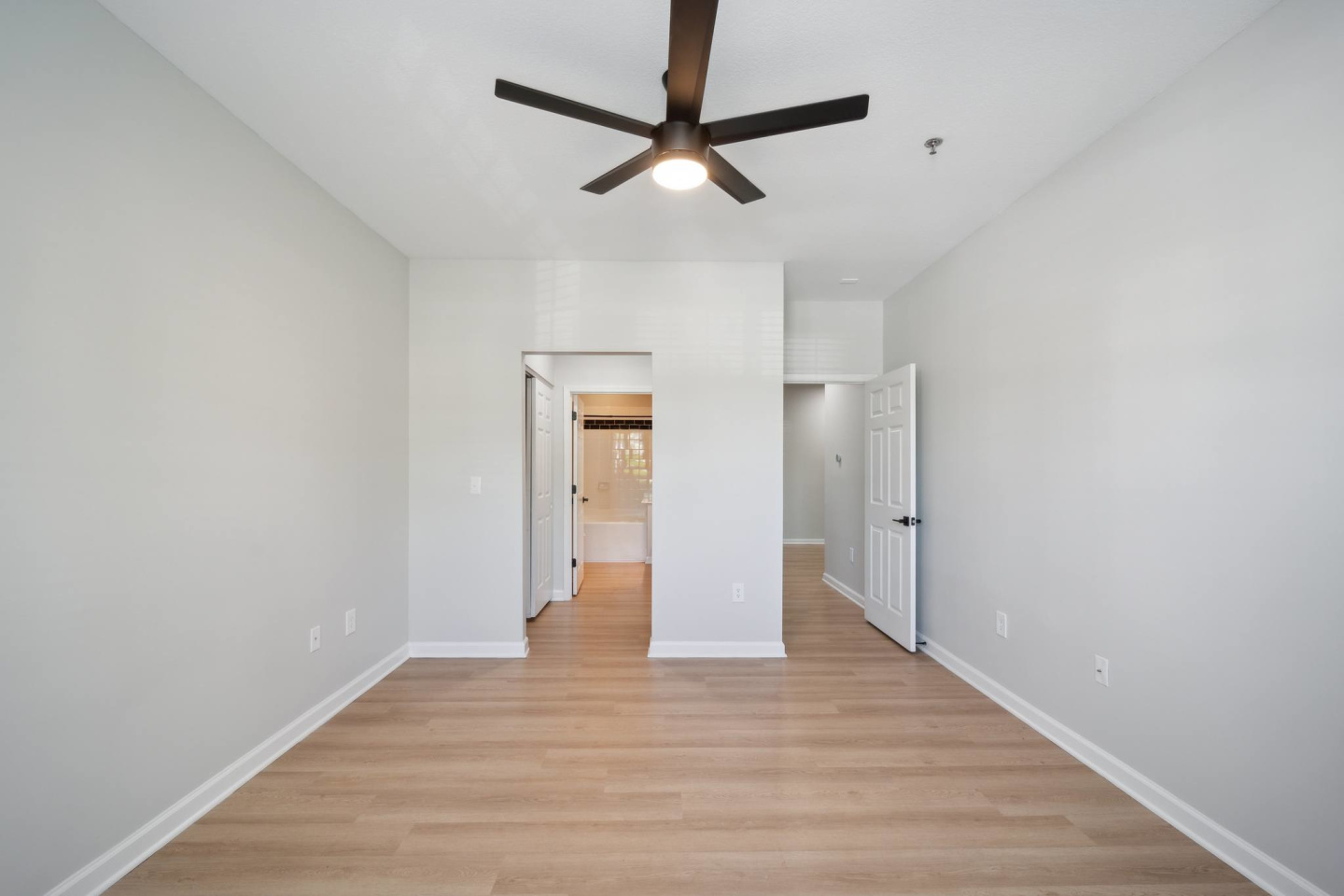 The Reserve at Meadowmont Apartments and Townhomes Image 4