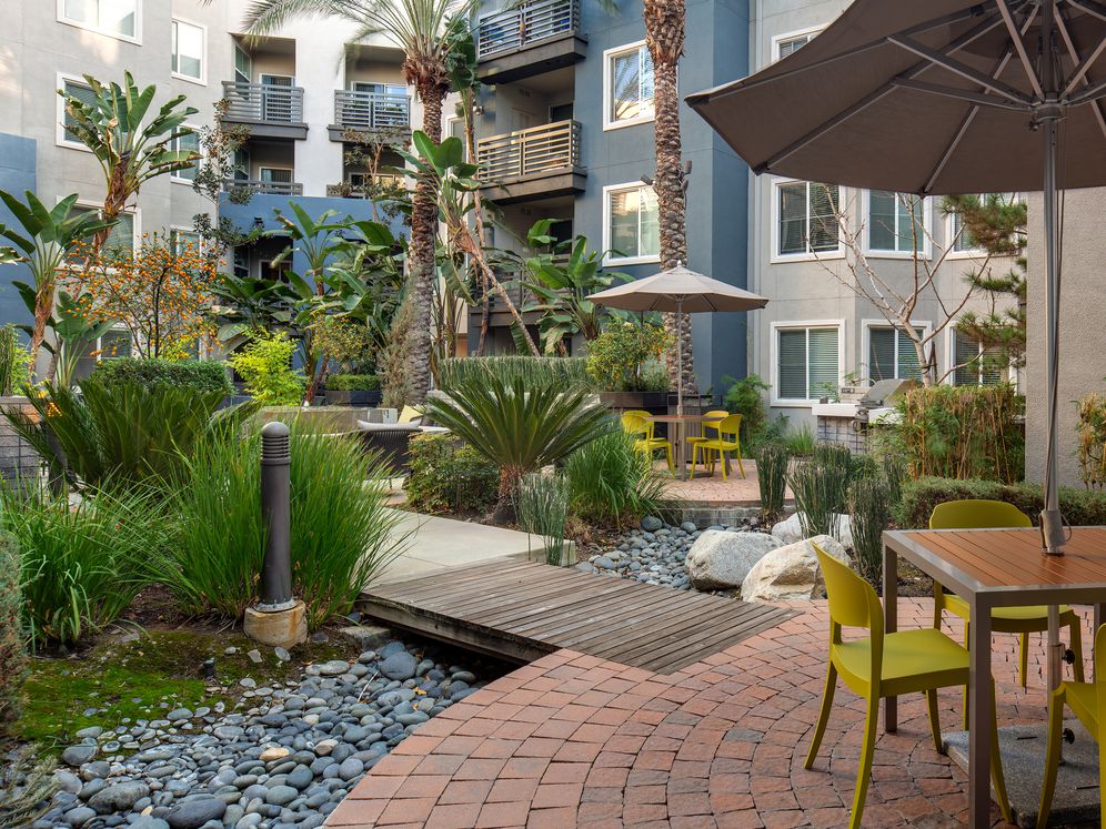 Avalon Warner Place Image 24