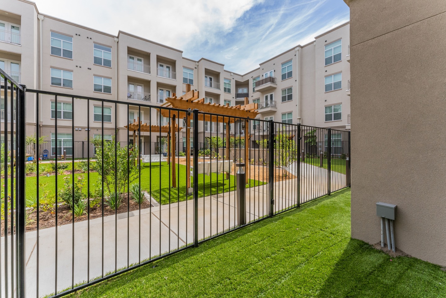 The Residences at 3000 Bardin Image 57