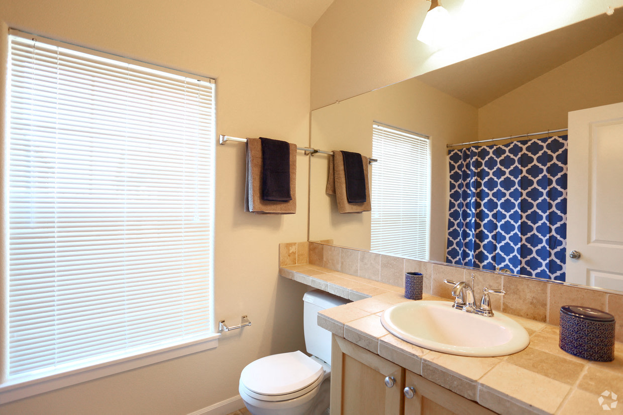 Springwater Crossing Image 2