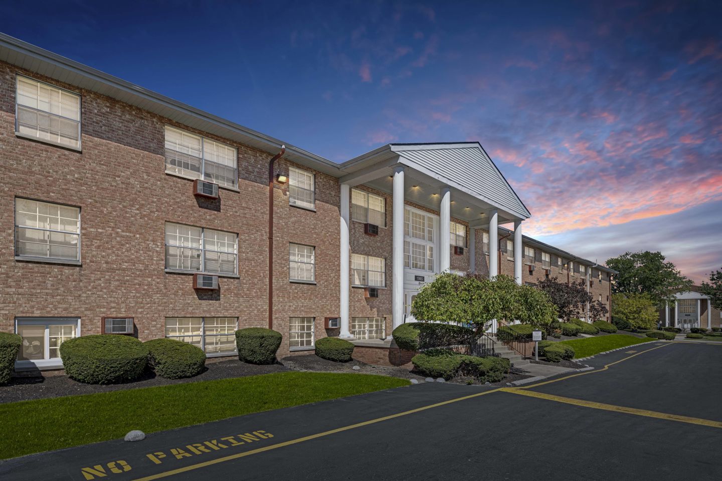 Briarcliff Plaza Image 20