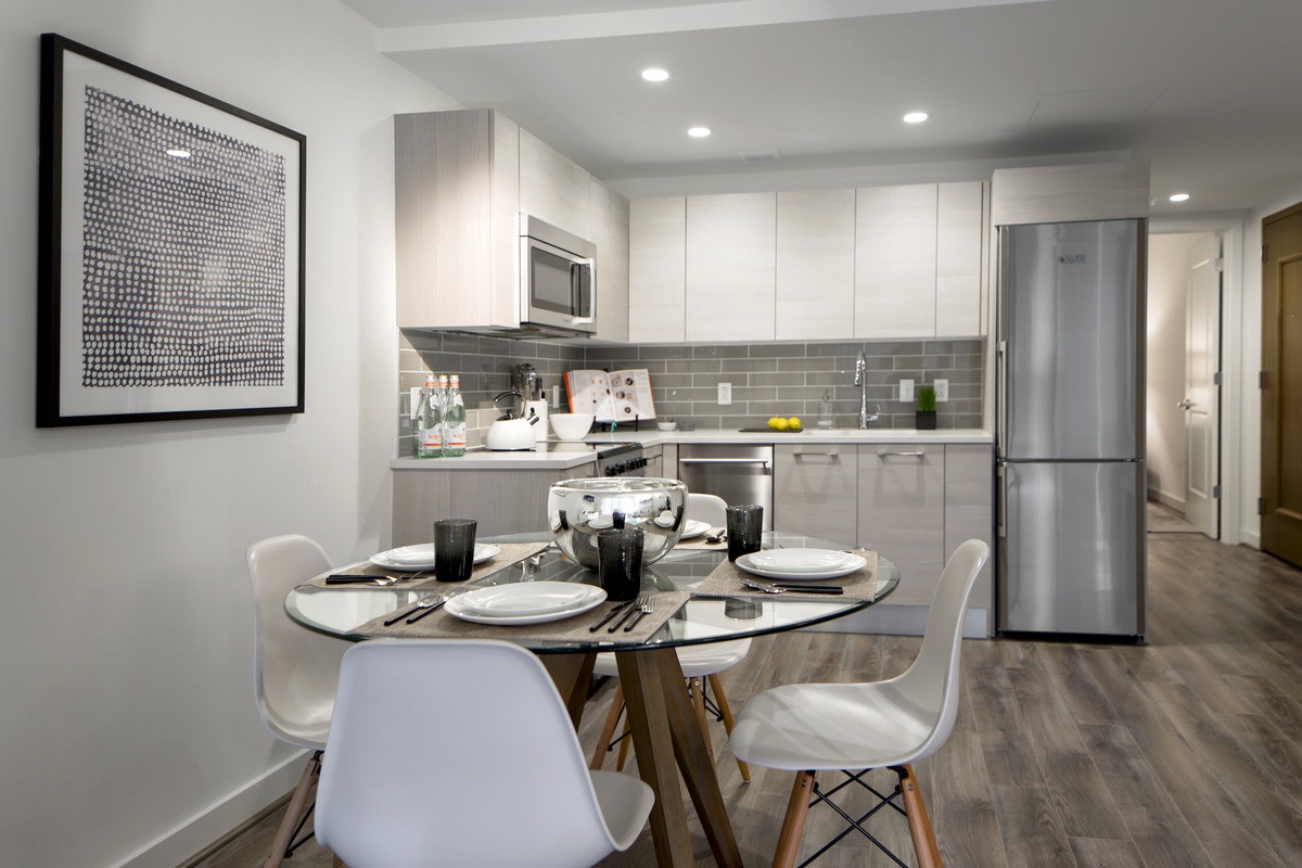 1305 Dock Street Image 14