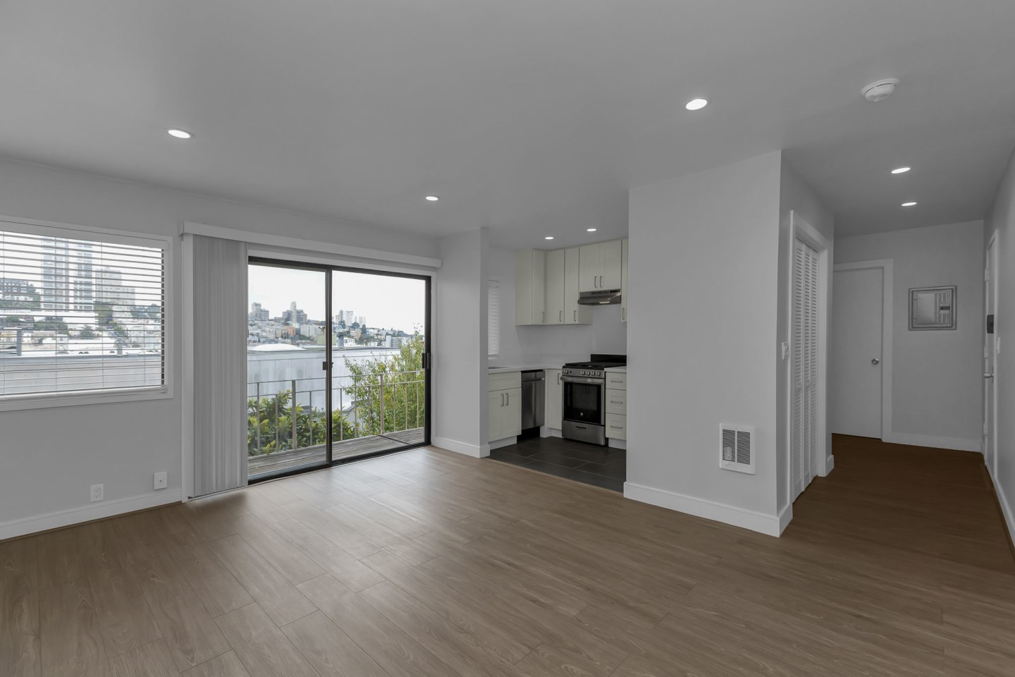 20 SAN ANTONIO Place Image 18